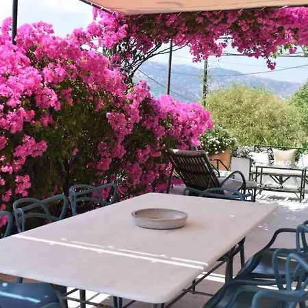 Vakantiehuis Konstantinas House, A Touch Of Nature & Sea *