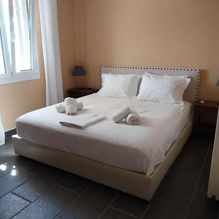 Konstantinas House, A Touch Of Nature & Sea 펜션 Ferendinata